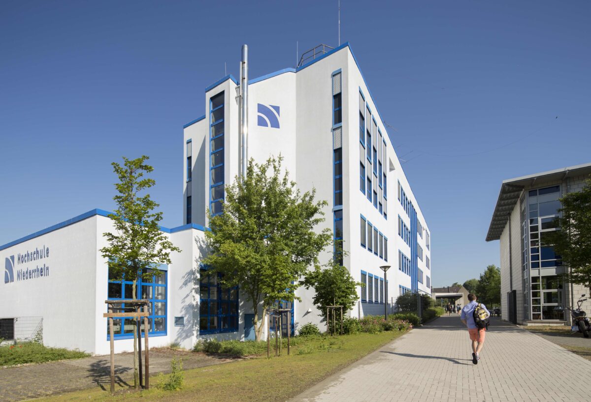 Für Unternehmen gibt es verschiedene Möglichkeiten der Zusammenarbeit mit der Hochschule Niederrhein. Foto: HSNR
